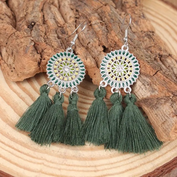 NEW| 3pairs Boho Flower Fringe Pendant Earrings - Picture 2 of 6